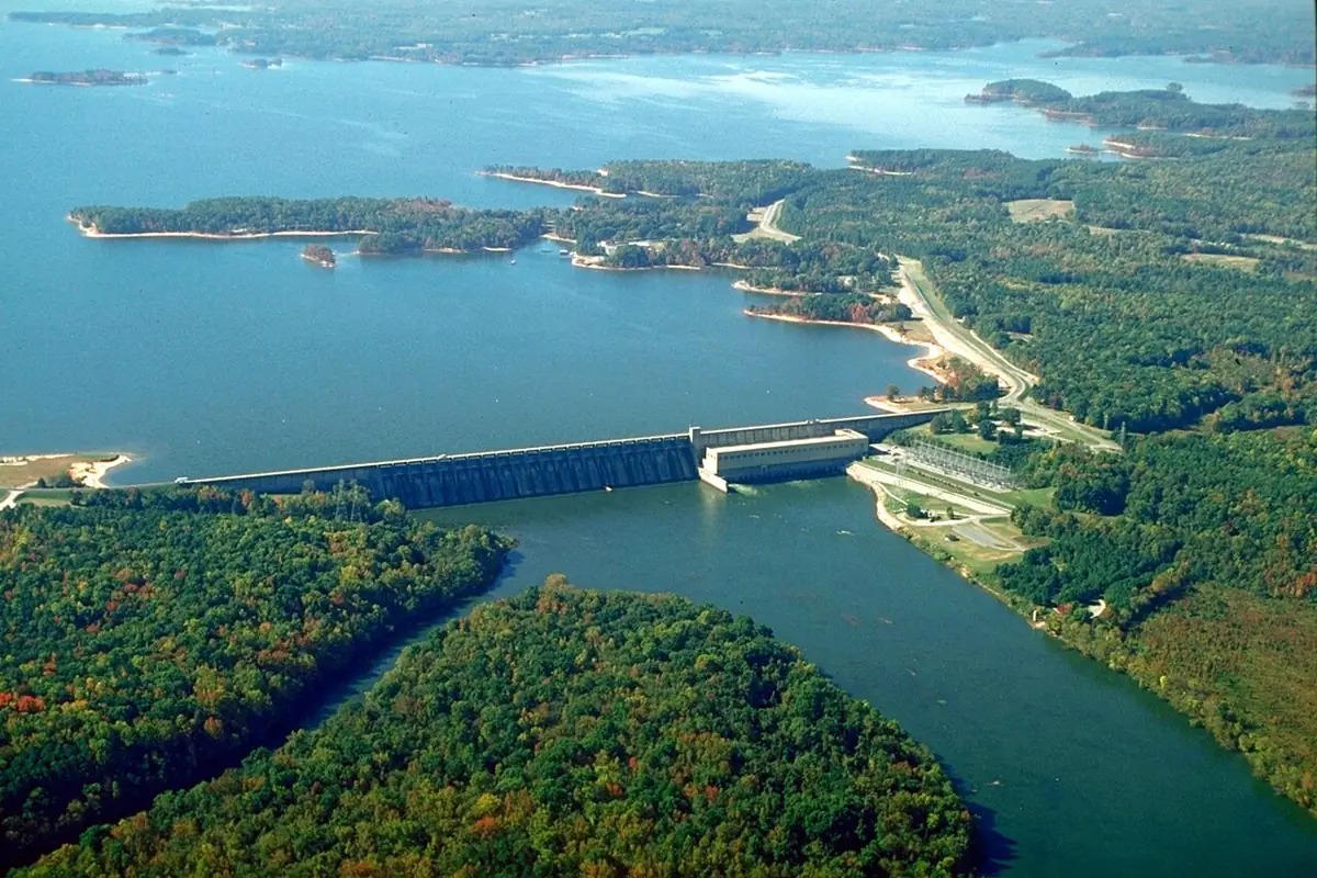 The John H. Kerr Dam and Lake on the Roanoke River in Mecklenburg County, Virginia, USA. The U.S. Army Corps of Engineers constructed the dam for flood control on the Roanoke River. View is to the south-southwest.